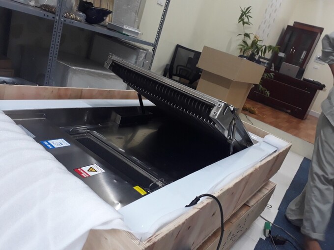 MÁY LÀM SẠCH ĐẾ GIÀY